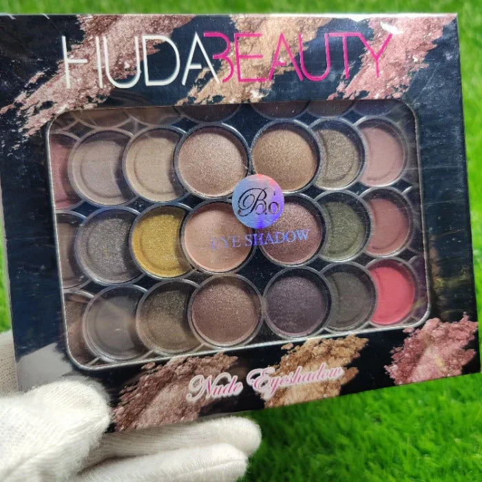 Huda Beauty Nude 32 Eyeshadow Kit