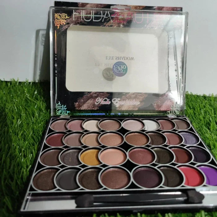 Huda Beauty Nude 32 Eyeshadow Kit